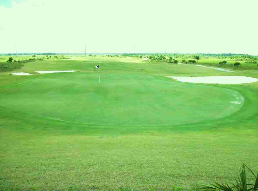 LaTour Golf Club, La Tour Golf Course